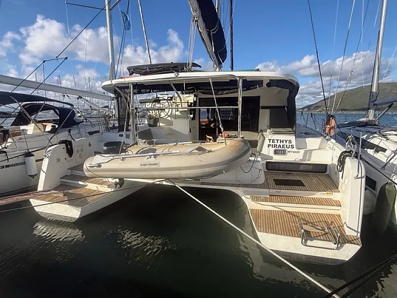 Lagoon 42