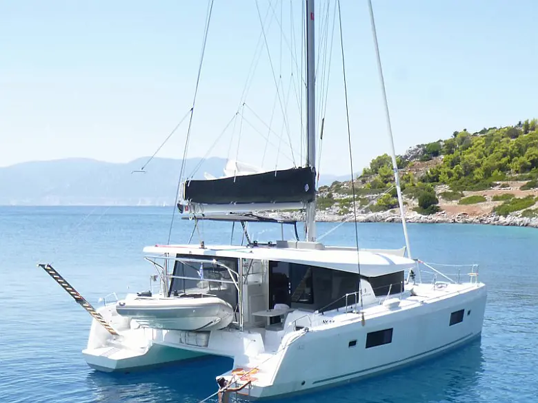 Lagoon 42 