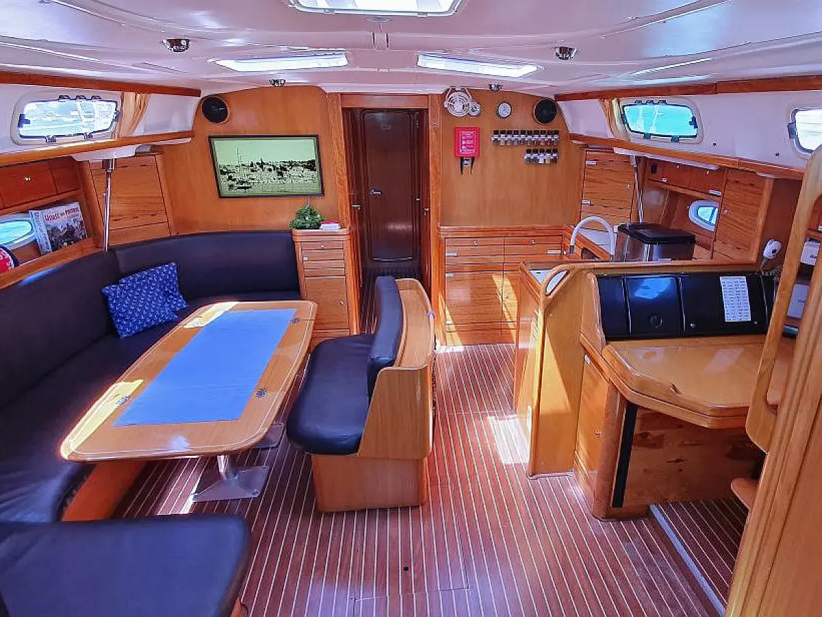 Bavaria 50 Cruiser - Led Zeppelin  - [Internal image]