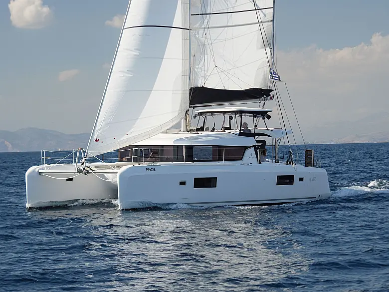 Lagoon 42