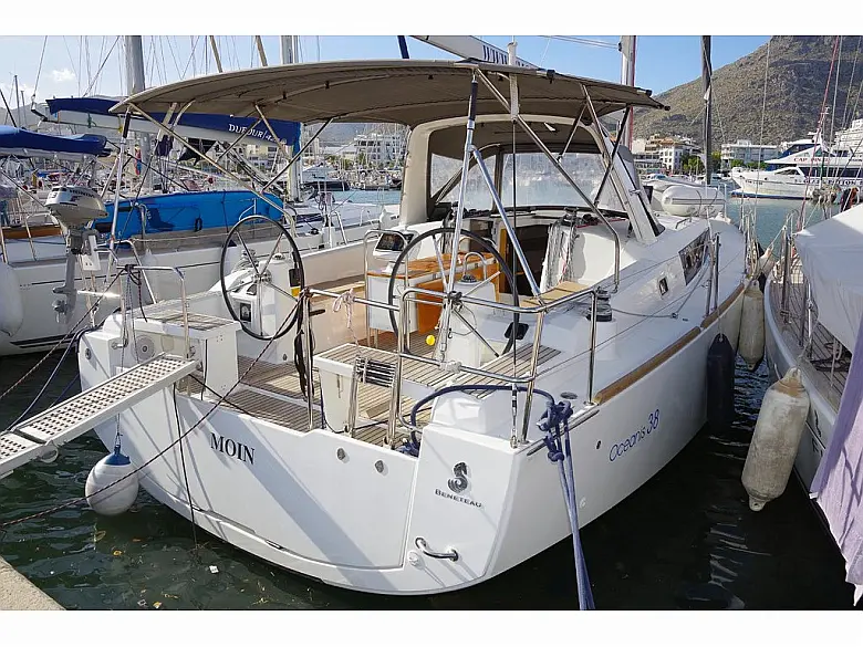 Oceanis 38